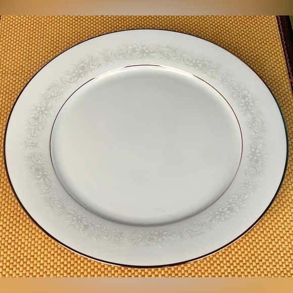 Vintage Discontinued Noritake Cumberland Dinner Plate Replacement - Picture 6 of 15